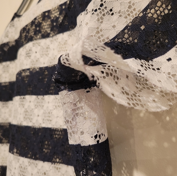 2/$18 BCBGeneration Lace Short Sleeve Striped Top Navy White Mesh Blouse S - Picture 6 of 7
